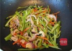 炒三色茶干的做法图解8