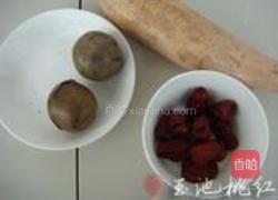 罗汉果莲藕甜汤的做法图解1