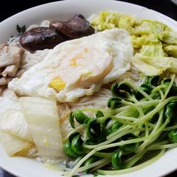 杂蔬鸡蛋面的做法[图]