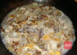 金针菇排骨汤的做法图解6