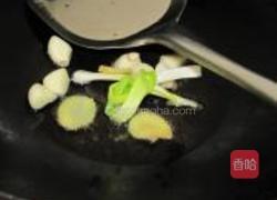 毛豆米烧鸡腿的做法图解2