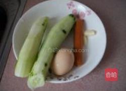 青瓜炒鸡蛋的做法图解1