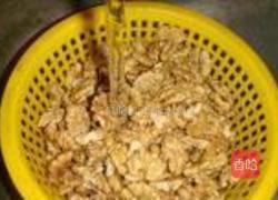 碳烧桃仁的做法图解2