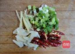 大葱炒豆丹的做法图解3