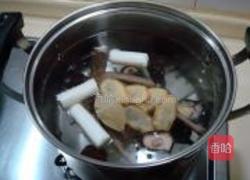 淮杞黄精炖乳鸽的做法图解4