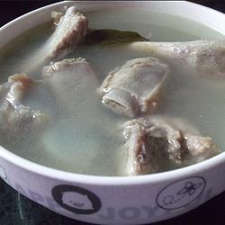 石斛猪骨汤的做法[图]