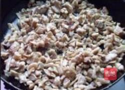萝卜干炒肉粒的做法图解9