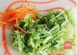 虾皮拌苦菊的做法图解2