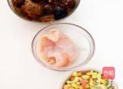 香菇芝麻滑鸡片的做法图解1