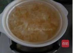 红枣银耳羹的做法图解1