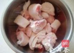 红烧猪蹄的做法图解1