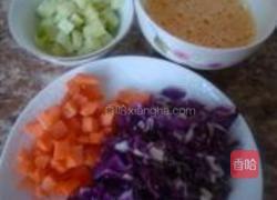 五彩炒饭的做法图解1