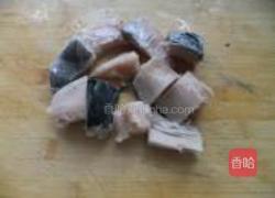 西红柿炖鲅鱼的做法图解2