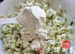 蒸槐花的做法图解1