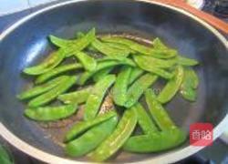 虾米炒荷豆的做法图解4