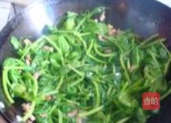 碗豆尖炒肉的做法图解4