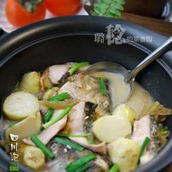 泡菜芋儿鱼头煲的做法[图]