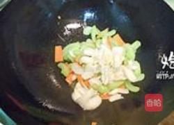 西芹百合炒腰果的做法图解5