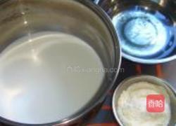 杏仁豆腐的做法图解1