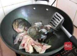 鱼头豆腐汤的做法图解3