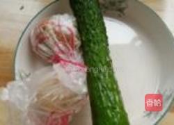 黄瓜拌皮蛋的做法图解1