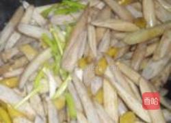 泡椒炒藕带的做法图解5