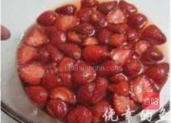 粒粒草莓果酱的做法图解3