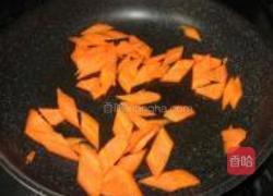 火腿炒荷兰豆的做法图解2