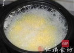 蛋黄小米粥的做法图解5