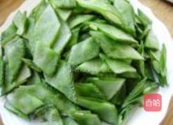 扁豆炒土豆片的做法图解2