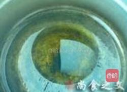 茄汁扒皮鱼的做法图解2