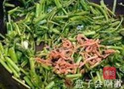 丁香鱼炒空心菜的做法图解6