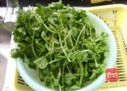 素炒豌豆苗的做法图解3