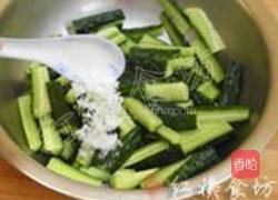 酸辣香脆黄瓜条的做法图解8