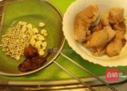 红萝卜猪肉汤的做法图解2