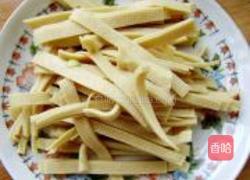 绿豆芽炒干丝的做法图解2