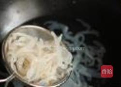 凉拌海蜇丝的做法图解2