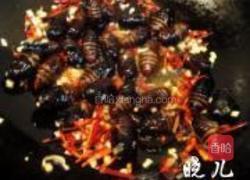 干煸蚕蛹的做法图解8