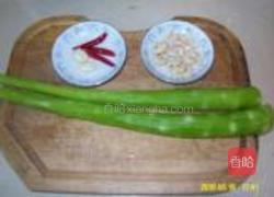 炝拌莴苣条的做法图解1