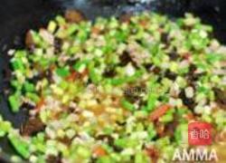 番茄炒三丁的做法图解5