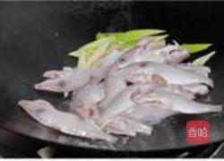 清煮剥皮鱼的做法图解5