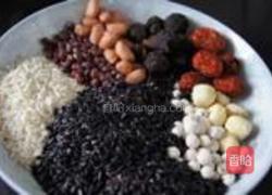 黑米八宝粥的做法图解1