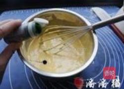 香兰叶洛神花戚风蛋糕的做法图解5