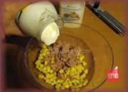 英式金枪鱼粟米色拉的做法图解4