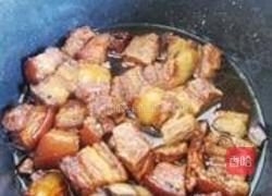 猪肉酸菜炖粉条的做法图解2