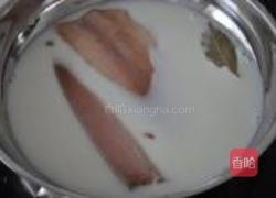 熏鱼焗土豆的做法图解2