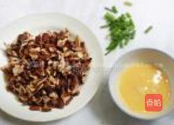 香菇炒蛋的做法图解2