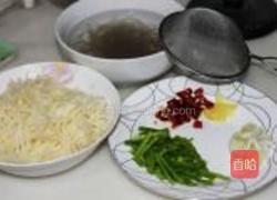 土豆丝炒粉条的做法图解2