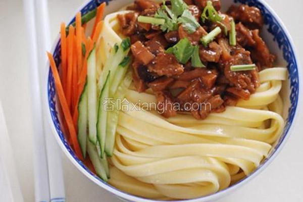 香菇肉酱鸡蛋面