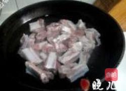 南瓜炖排骨的做法图解2